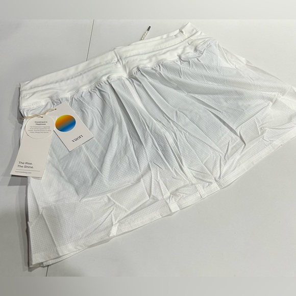 Vuori Women's XL Seabreeze Skirt White NWT - Picture 6 of 7